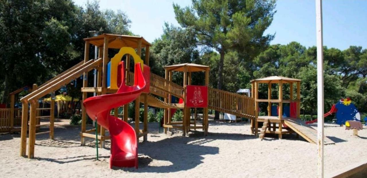 Mobile Home Biograd Na Moru Gapi House Bagian luar foto