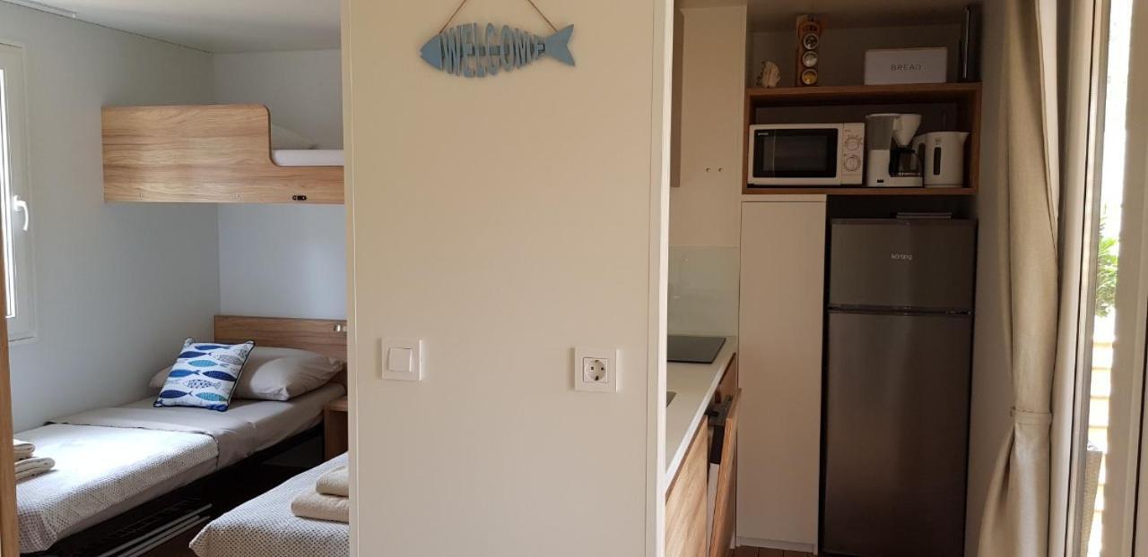 Mobile Home Biograd Na Moru Gapi House Bagian luar foto